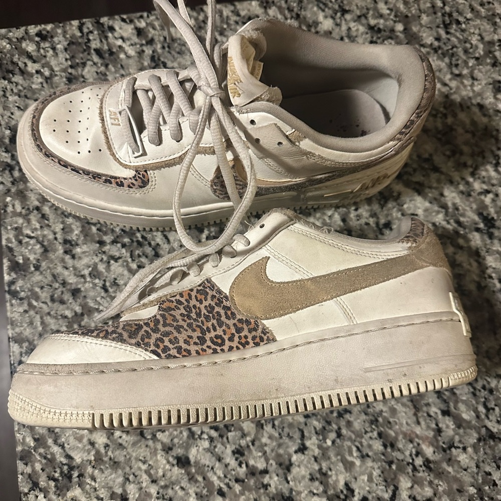 Nike- Leopard Print Sneakers